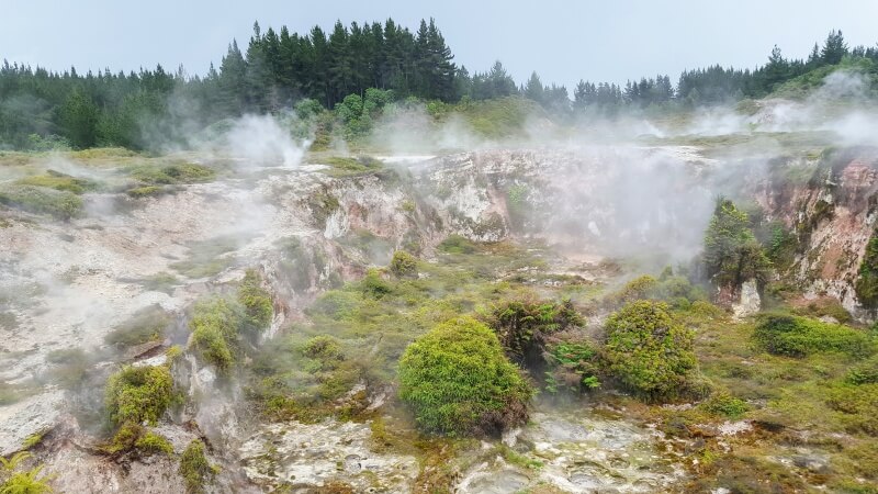 geothermal-hot-springs-steam-1595601